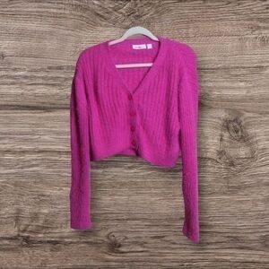NWOT sugar and Jade pink fuzzy cropped sweater. V-neck. Cardigan. Large.